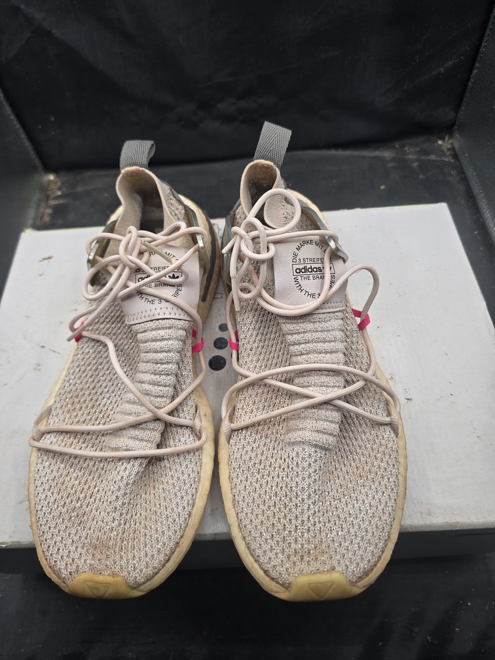 adidas Women's Beige Knit Sneakers -‎ Lightweight Everyday Shoe